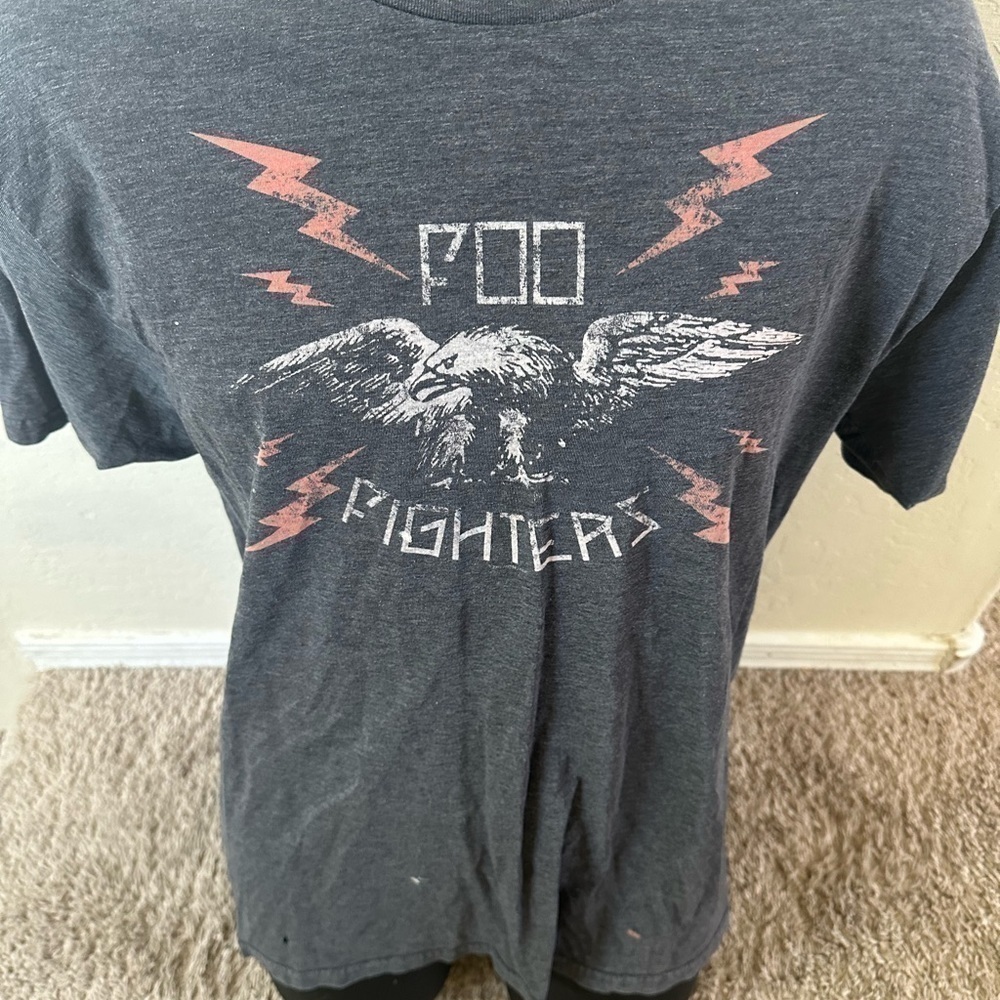 Men’s Pre Own As Is Size XL Vintage foo Fighters Shirt  eagle - Picture 2 of 4